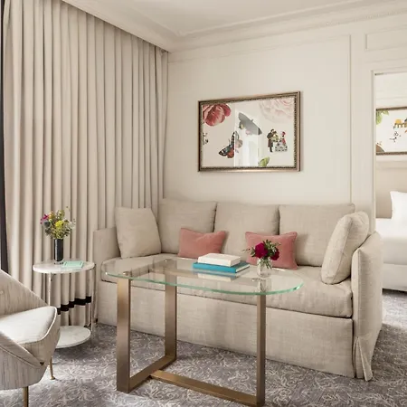 Du Louvre, In The Unbound Collection By Hyatt Parigi