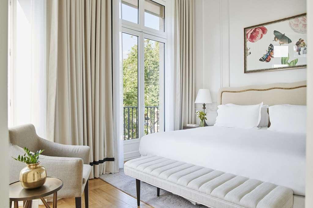 Du Louvre, In The Unbound Collection By Hyatt Parigi